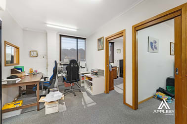 1/9 Woodbine Court Wantirna South VIC 3152 - Image 3