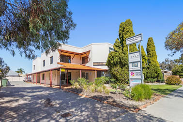 68 Petra Street Palmyra WA 6157 - Image 3