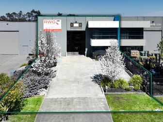 2/66 Peet Street Pakenham VIC 3810 - Image 2