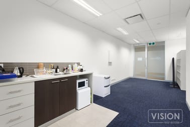 Click to view all images 23/574 Plummer Street Port Melbourne VIC 3207 - Image 3