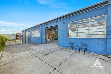 Click to view all images 1/16 Molan Street Ringwood VIC 3134 - Image 2
