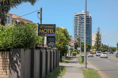 Click to view all images Labrador QLD 4215 - Image 2