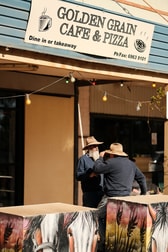 Click to view all images 96-98 Yapunyah Street Barellan NSW 2665 - Image 1