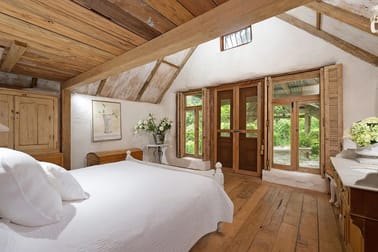 Click to view all images 19 Rose Street Winmalee NSW 2777 - Image 3