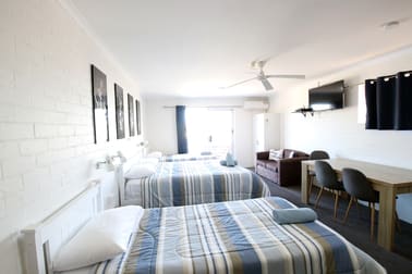 Click to view all images 255 Beach Street Harrington NSW 2427 - Image 3