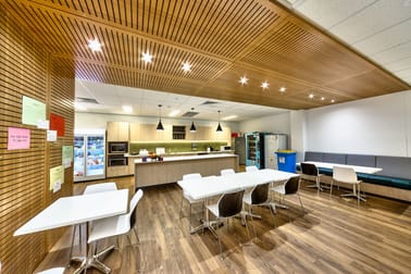 Click to view all images Level 1/553-555 Smollett Street Albury NSW 2640 - Image 3