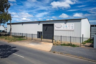 Click to view all images 94 South Terrace Wingfield SA 5013 - Image 1