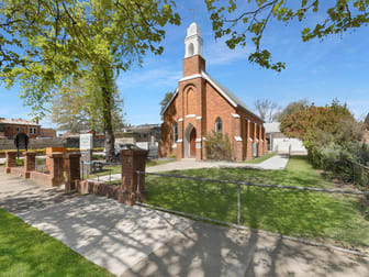 Click to view all images 32 Smith Street Myrtleford VIC 3737 - Image 1