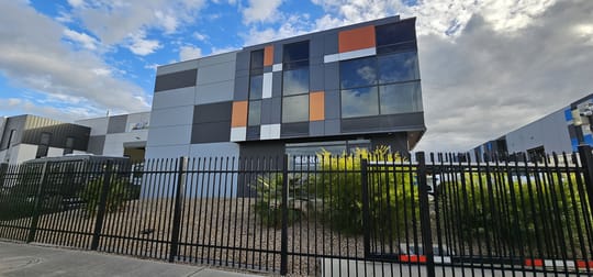 1/23 Northpark Drive Somerton VIC 3062 - Image 2