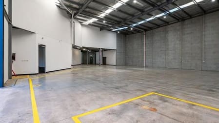 Click to view all images 8 / 11-15 Rocklea Dr Port Melbourne VIC 3207 - Image 2