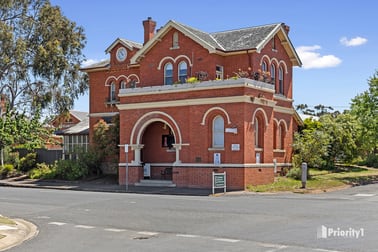 Click to view all images 2 Napier Street St Arnaud VIC 3478 - Image 1