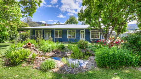 123-125 Delaney Avenue Bright VIC 3741 - Image 1