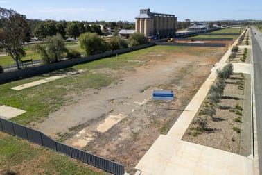 Click to view all images 1-25 Wade Street Coolamon NSW 2701 - Image 2