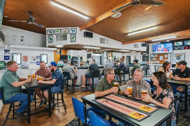 'White Lion Hotel' - 53-57 Russell Street Deniliquin NSW 2710 - Image 3