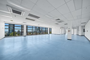 17/39 White Street Southport QLD 4215 - Image 2