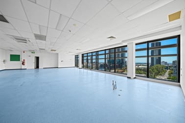 17/39 White Street Southport QLD 4215 - Image 3