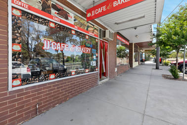 17 Camms Road Cranbourne VIC 3977 - Image 2