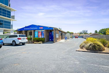 Click to view all images 1 & 2/109 Hume Street Wodonga VIC 3690 - Image 2