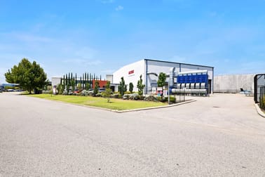 Click to view all images 12 Tacoma Circuit Canning Vale WA 6155 - Image 3