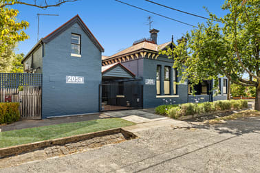205 Armstrong Street North Soldiers Hill VIC 3350 - Image 2
