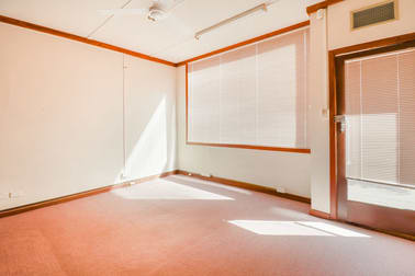 Click to view all images 133 End Street Deniliquin NSW 2710 - Image 3