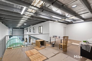 Click to view all images 31 Longview Court Thomastown VIC 3074 - Image 2