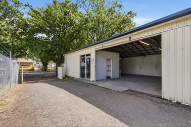 Click to view all images 18 Thomson Street Maffra VIC 3860 - Image 2