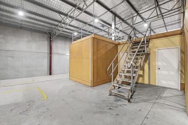 Click to view all images 5 & 6/55 Gavenlock Road Tuggerah NSW 2259 - Image 3