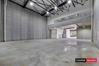 Click to view all images 52 Woodfield Boulevard Caringbah NSW 2229 - Image 2