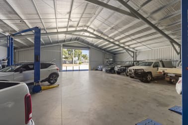 Click to view all images 11A Elsworth Street Canadian VIC 3350 - Image 2