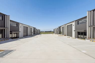 Click to view all images 21 Val Reid Crescent Hume ACT 2620 - Image 2