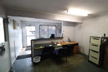 Click to view all images 76 Mort Street North Toowoomba QLD 4350 - Image 1