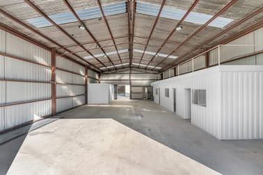 Click to view all images 10 Langslow Street Castlemaine VIC 3450 - Image 3