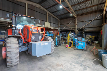 Click to view all images 9 Trig Street Wedgefield WA 6721 - Image 2