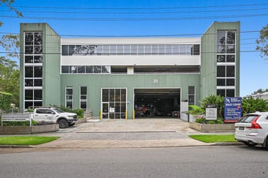 Click to view all images 4/20 Barcoo Street Chatswood NSW 2067 - Image 2