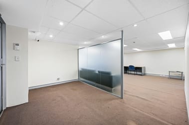 Click to view all images 4/20 Barcoo Street Chatswood NSW 2067 - Image 3