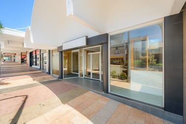 Click to view all images 57 Goondoon Street Gladstone Central QLD 4680 - Image 3