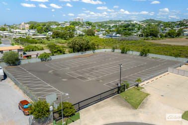 9 Warne Street Gladstone QLD 4680 - Image 2