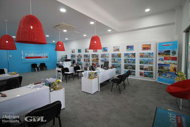 Click to view all images 2/89 Egerton Street Emerald QLD 4720 - Image 3