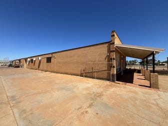 Click to view all images 408 Robinson Street East Carnarvon WA 6701 - Image 3