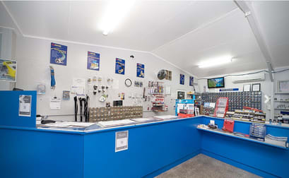 Click to view all images 203-205 Gill Street Charters Towers City QLD 4820 - Image 3