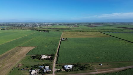 121 Hobson Road Jarvisfield QLD 4807 - Image 1