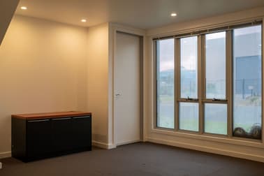 4/15 Carbine Way Mornington VIC 3931 - Image 3