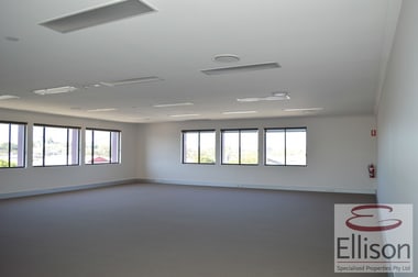 1/94 York Street Beenleigh QLD 4207 - Image 3