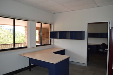 16 Vanessa Blvd Springwood QLD 4127 - Image 2