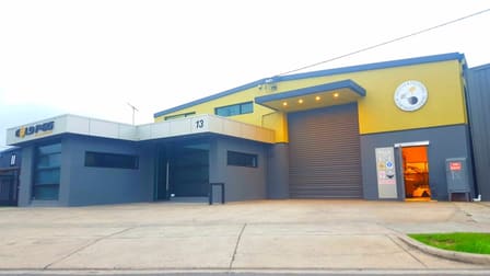 13 Edgecombe Court Moorabbin VIC 3189 - Image 2