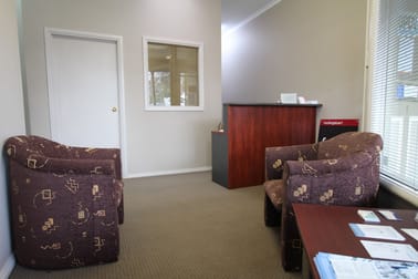 1/11 Howe Street Daylesford VIC 3460 - Image 2