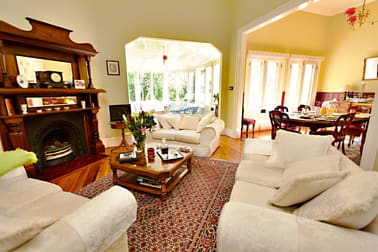 1 Victoria Road Beechworth VIC 3747 - Image 3