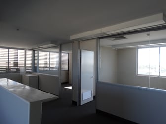 11/182 Bay Terrace Wynnum QLD 4178 - Image 1