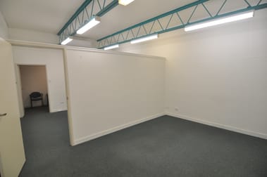 8 Morris Street West End QLD 4810 - Image 2